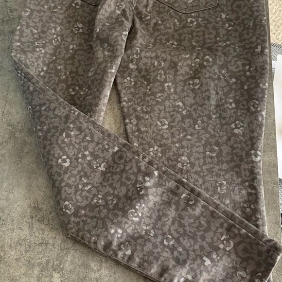 Talbots Gray Patterned Jeggings - Picture 3 of 11